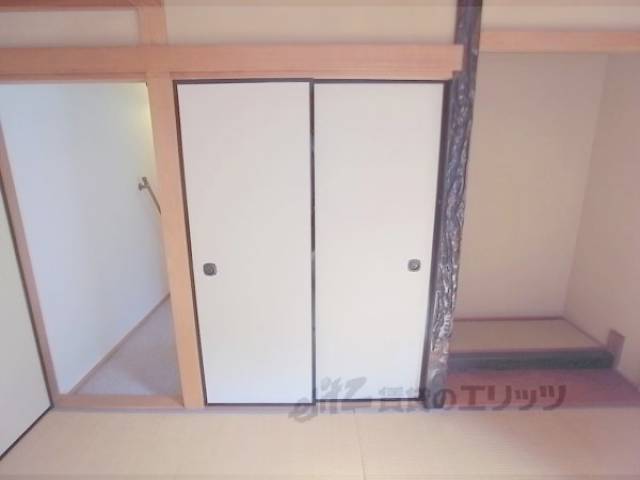 和室　収納