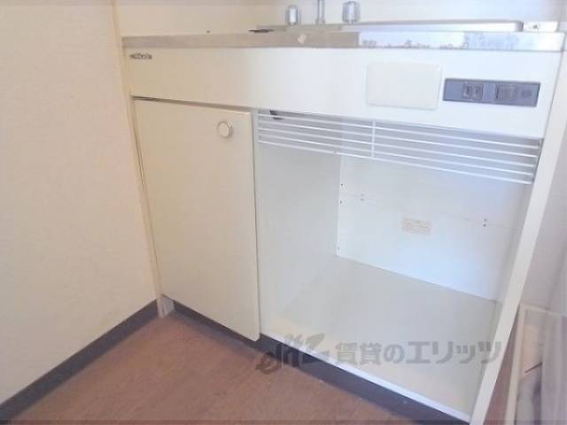 収納　キッチン下部収納