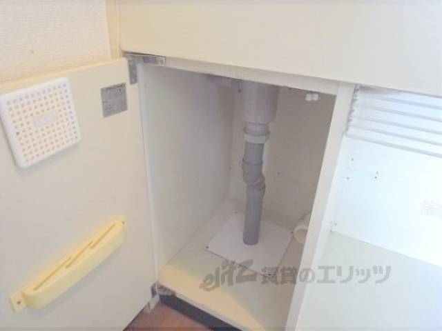 収納　キッチン下部収納