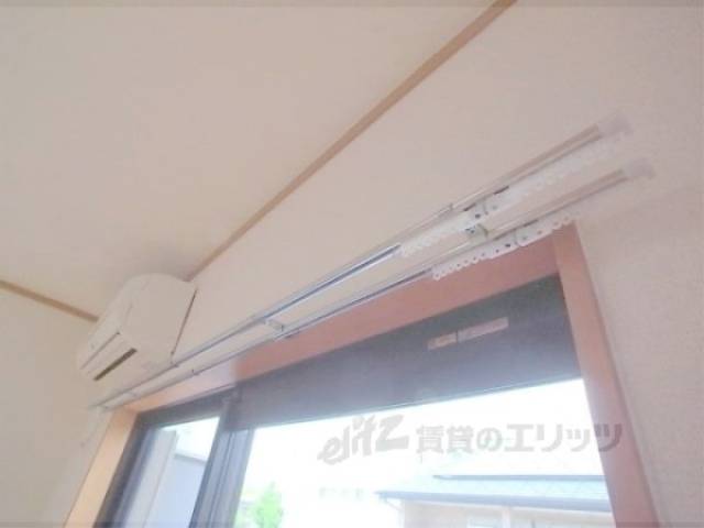 カーテンレール