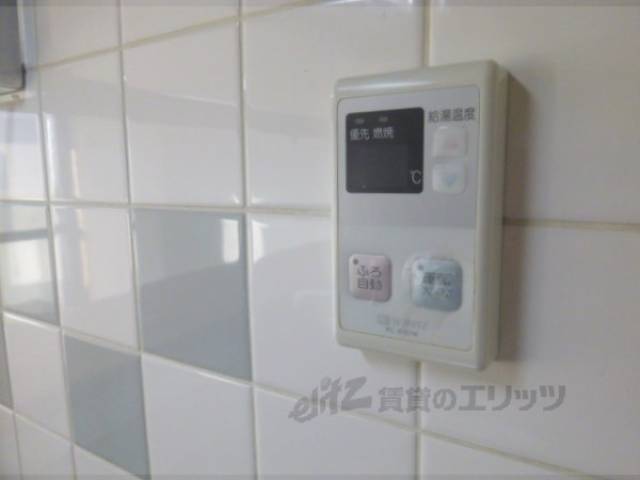 キッチン　給湯器