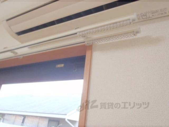 カーテンレール