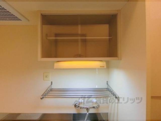 キッチン　上部収納