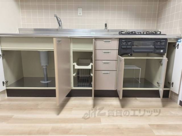 キッチン　下部収納