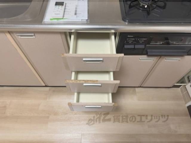 キッチン　下部収納