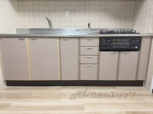 キッチン　下部収納