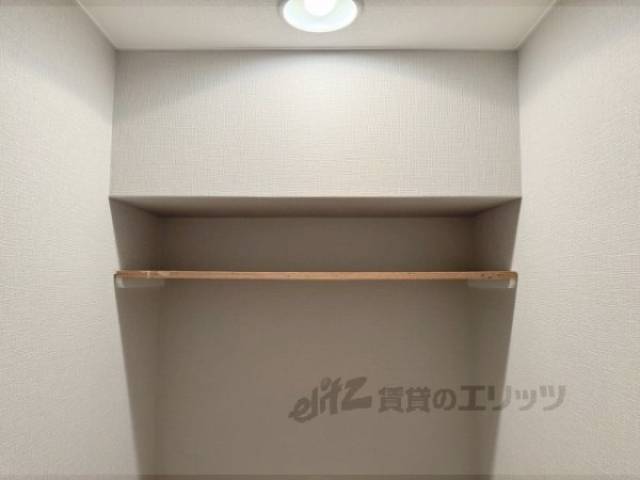 トイレ　収納棚