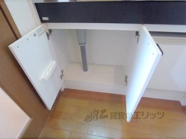 キッチン　下部収納