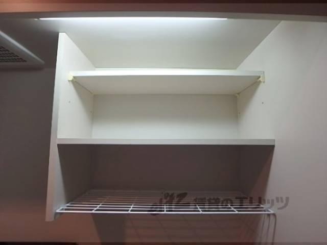 キッチン　収納上部