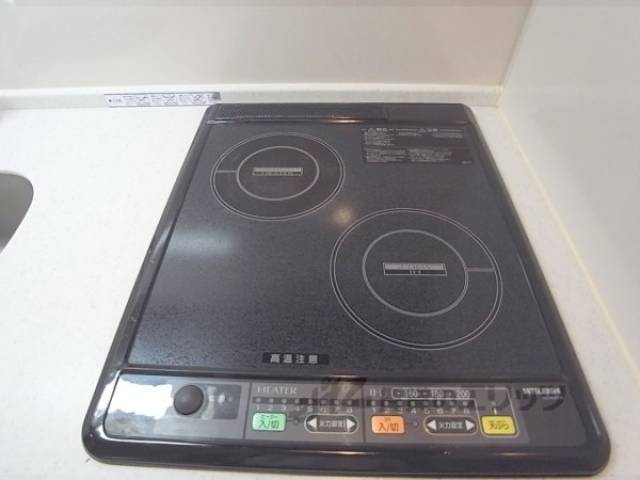キッチン　電気コンロ
