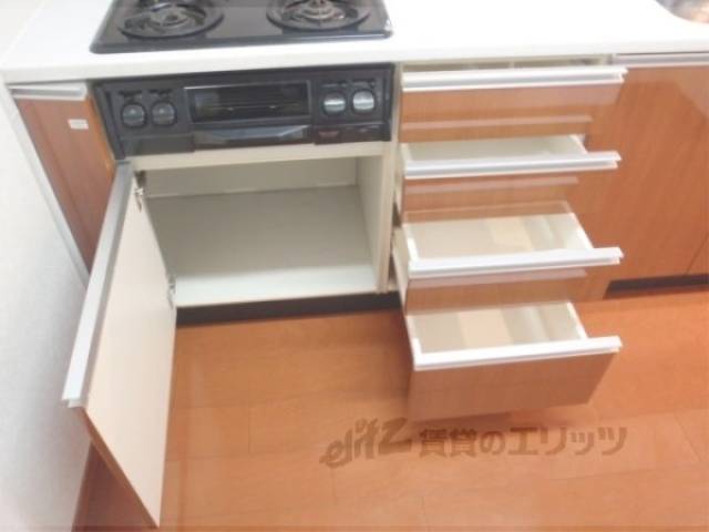 キッチン　下部収納