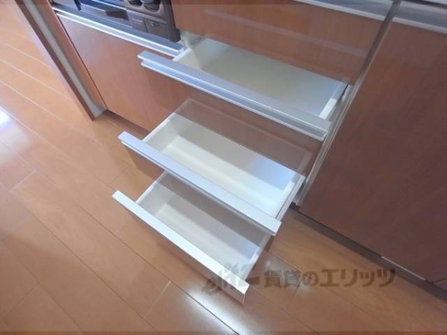 キッチン　下部収納