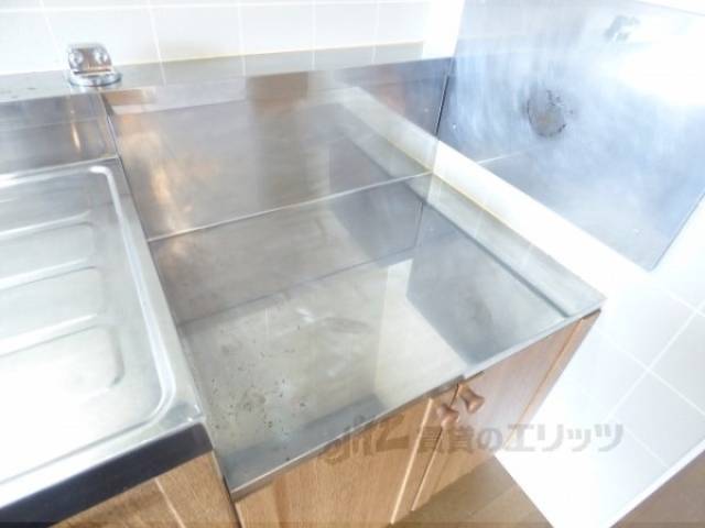 キッチン　コンロ置き場