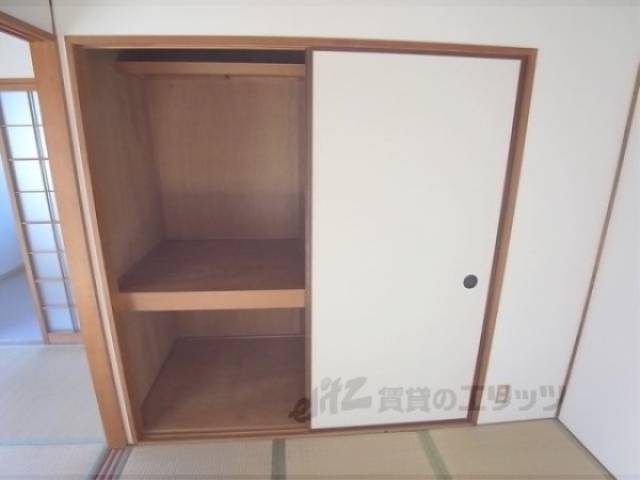 和室　収納