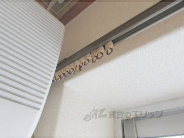 カーテンレール