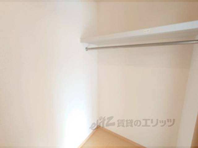 洋室　収納