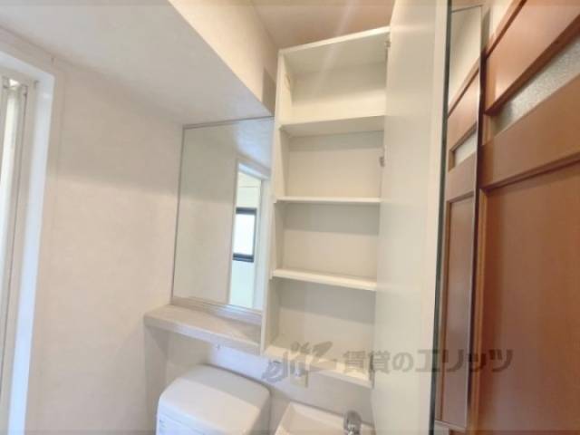 洗面所　洗面台収納