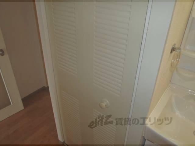 収納　脱衣所収納