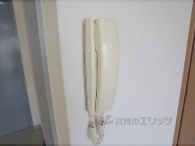 ドアホン　防犯面でも安心