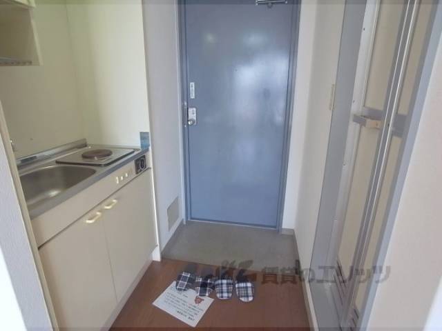 玄関　玄関広めです