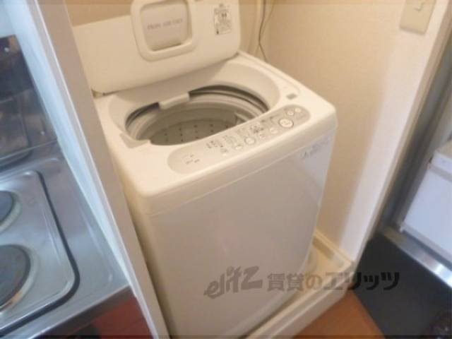 洗濯機置場　洗濯機