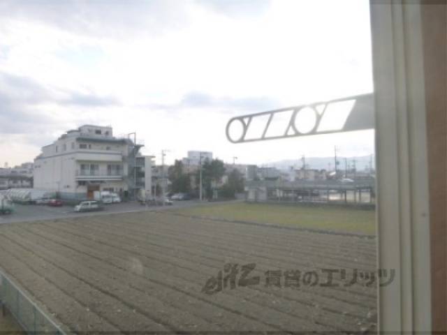 ベランダ　洗濯物干し