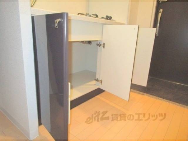 キッチン　キッチン下部収納