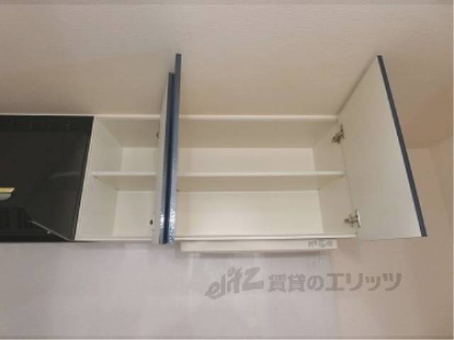 キッチン上部収納