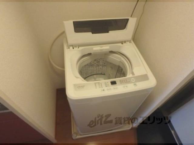 洗濯機置場　洗濯機