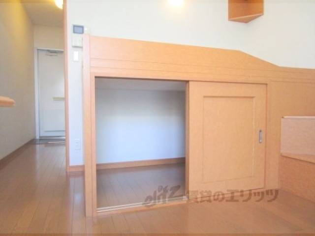 収納　ベッド下収納