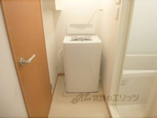 洗濯機置場　洗濯機