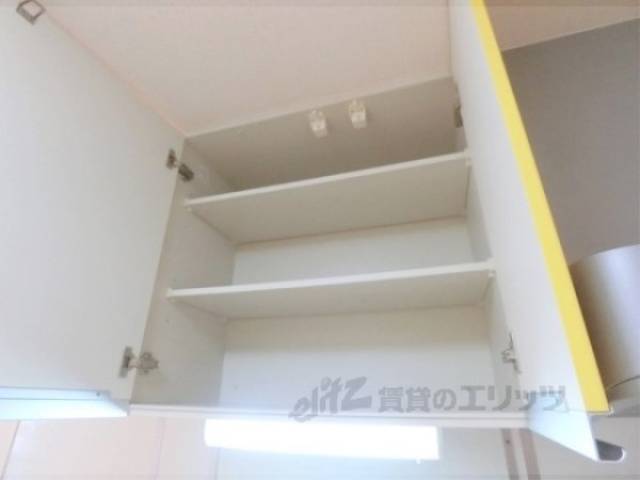 キッチン　上部収納