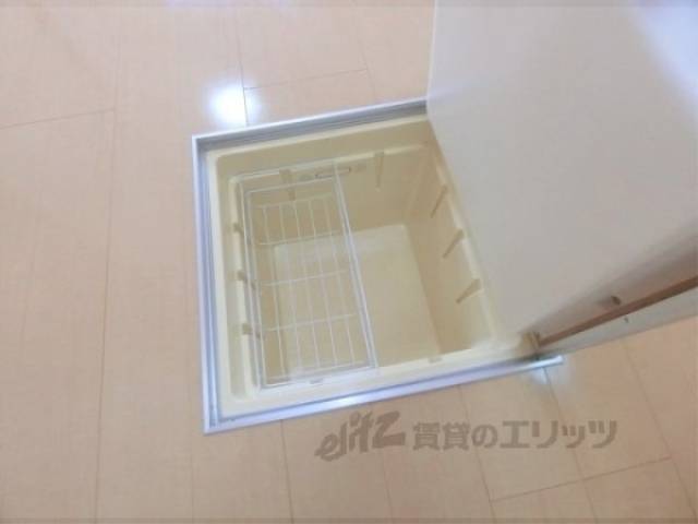 キッチン　床下収納