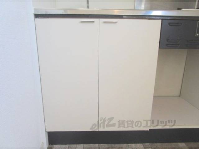 キッチン　下部収納