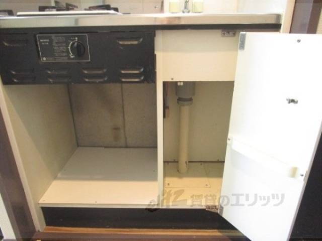 キッチン　下部収納