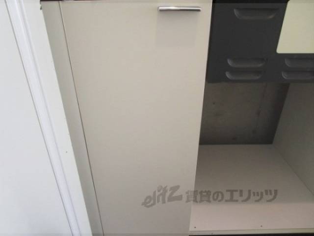 キッチン　下部収納