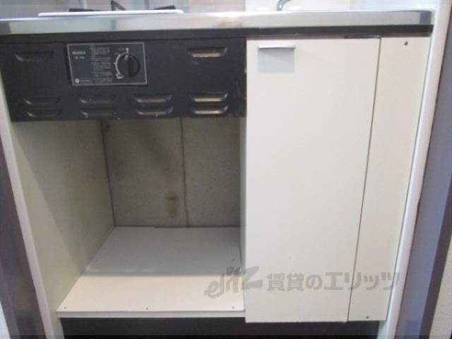 キッチン　下部収納