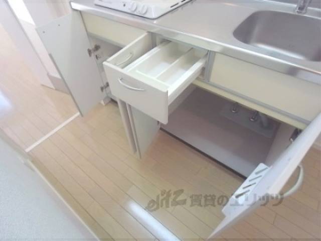 キッチン　キッチン下部収納
