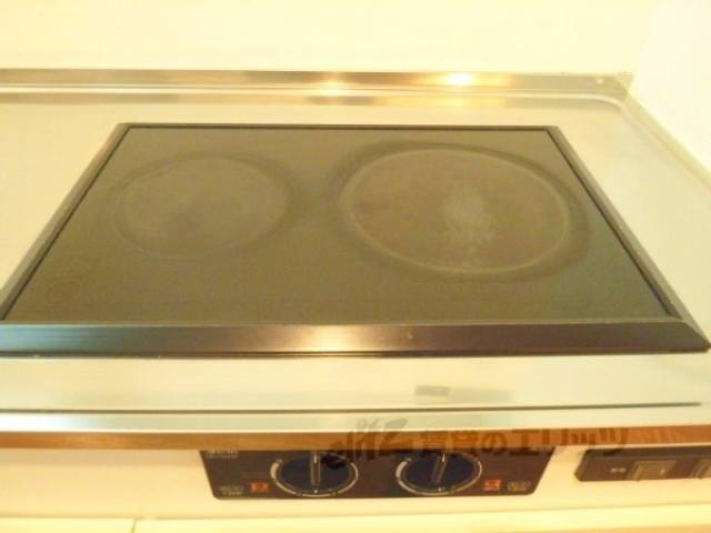 キッチン　二口コンロ完備