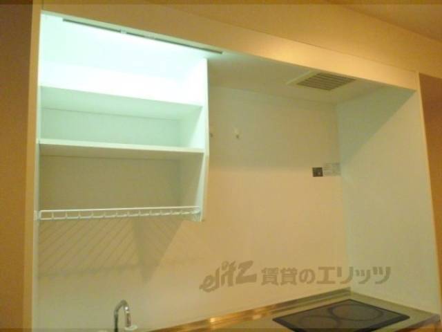 キッチン　上部収納
