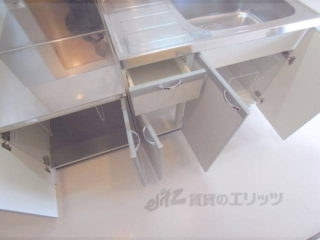 キッチン　収納