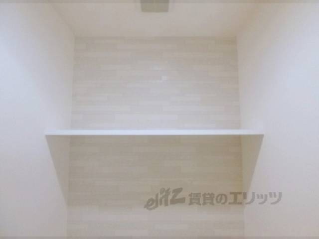 トイレ　吊り棚