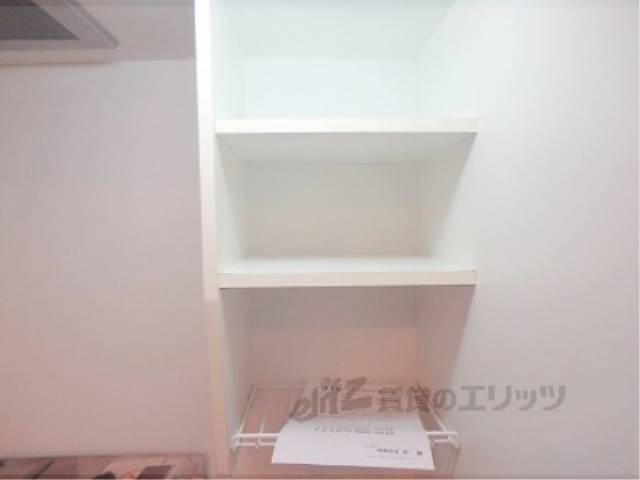 キッチン　上部収納