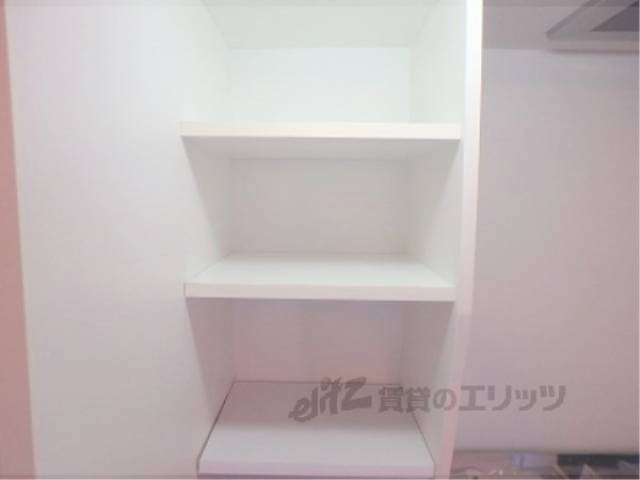 キッチン　上部収納