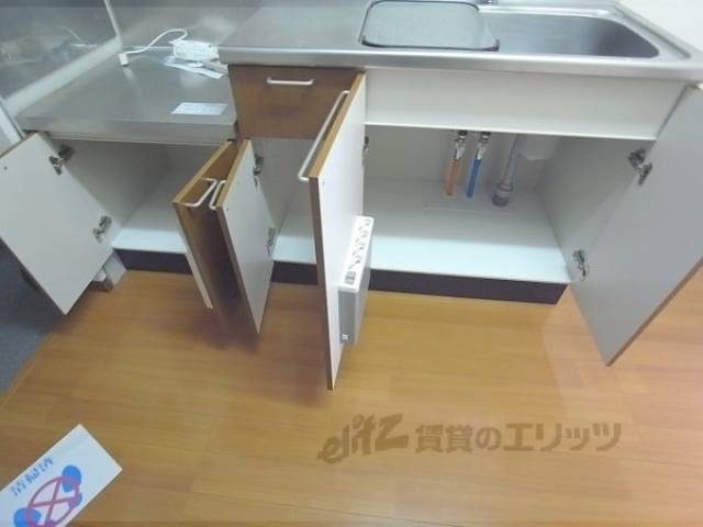 キッチン　下部収納