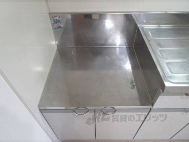 キッチン　コンロ置場