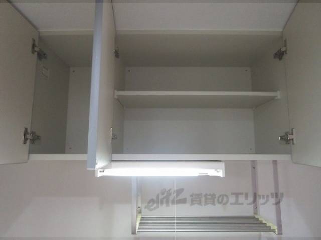 キッチン　上収納