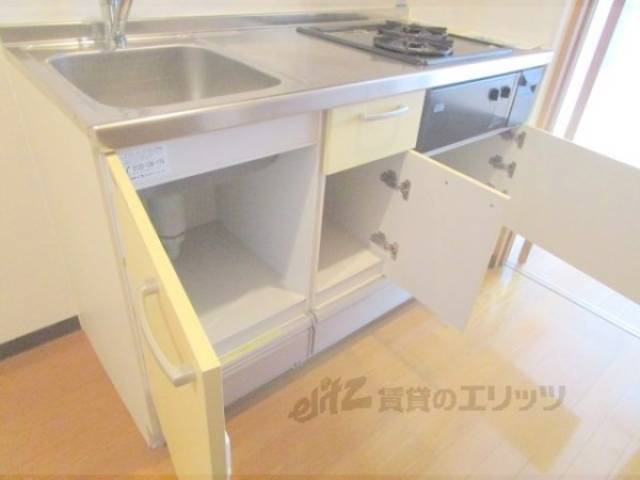 キッチン　キッチン下収納