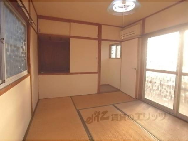 和室　西向きのお部屋です