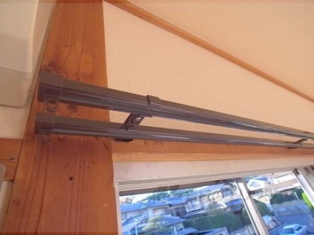 カーテンレール